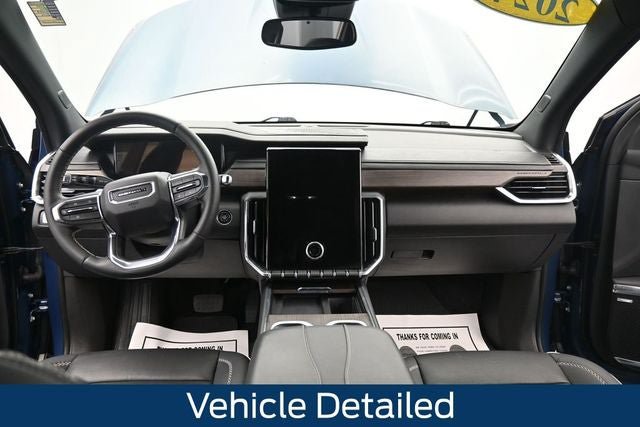Used 2024 GMC Acadia Denali AWD/4WD image 15