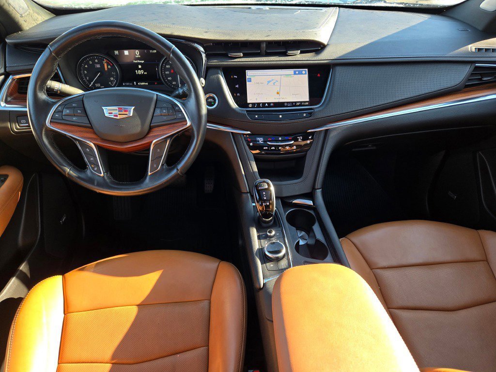 Used 2021 Cadillac XT5 Premium Luxury image 17
