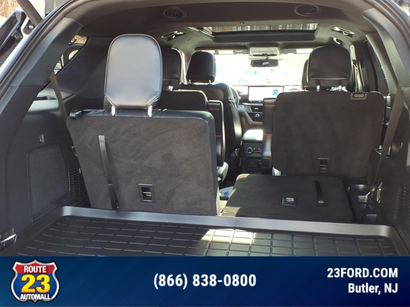 Certified 2025 Ford Explorer ST-Line w/ Premium Package AWD/4WD image 28