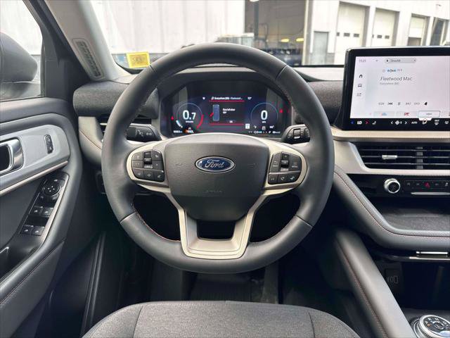 Certified 2025 Ford Explorer Active AWD/4WD image 21