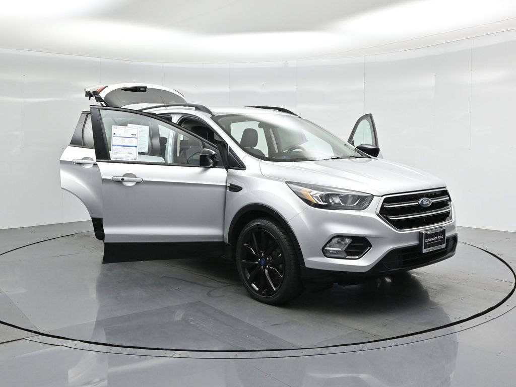 Certified 2019 Ford Escape SE image 51
