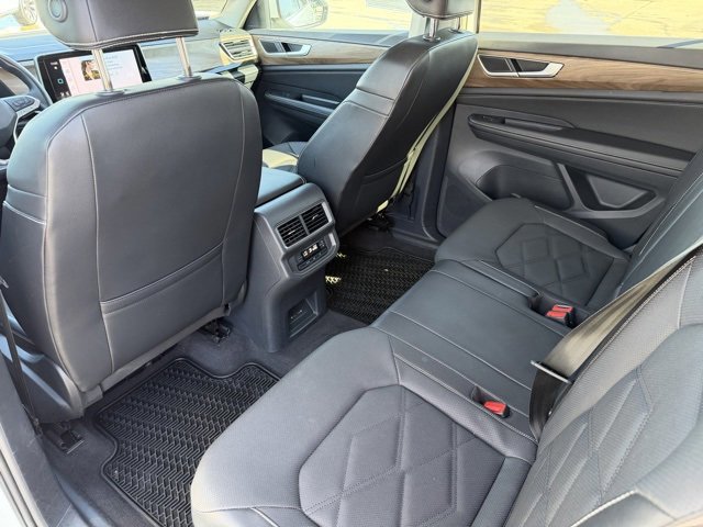 Used 2024 Volkswagen Atlas SE image 20