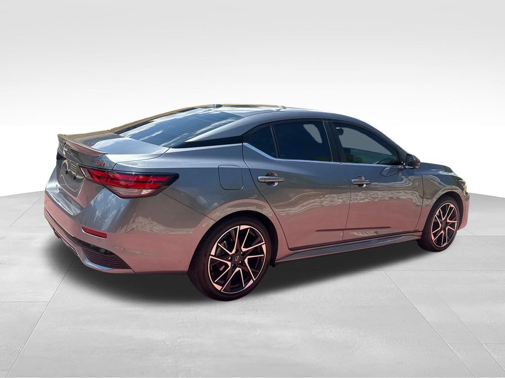 Used 2025 Nissan Sentra SR FWD image 8