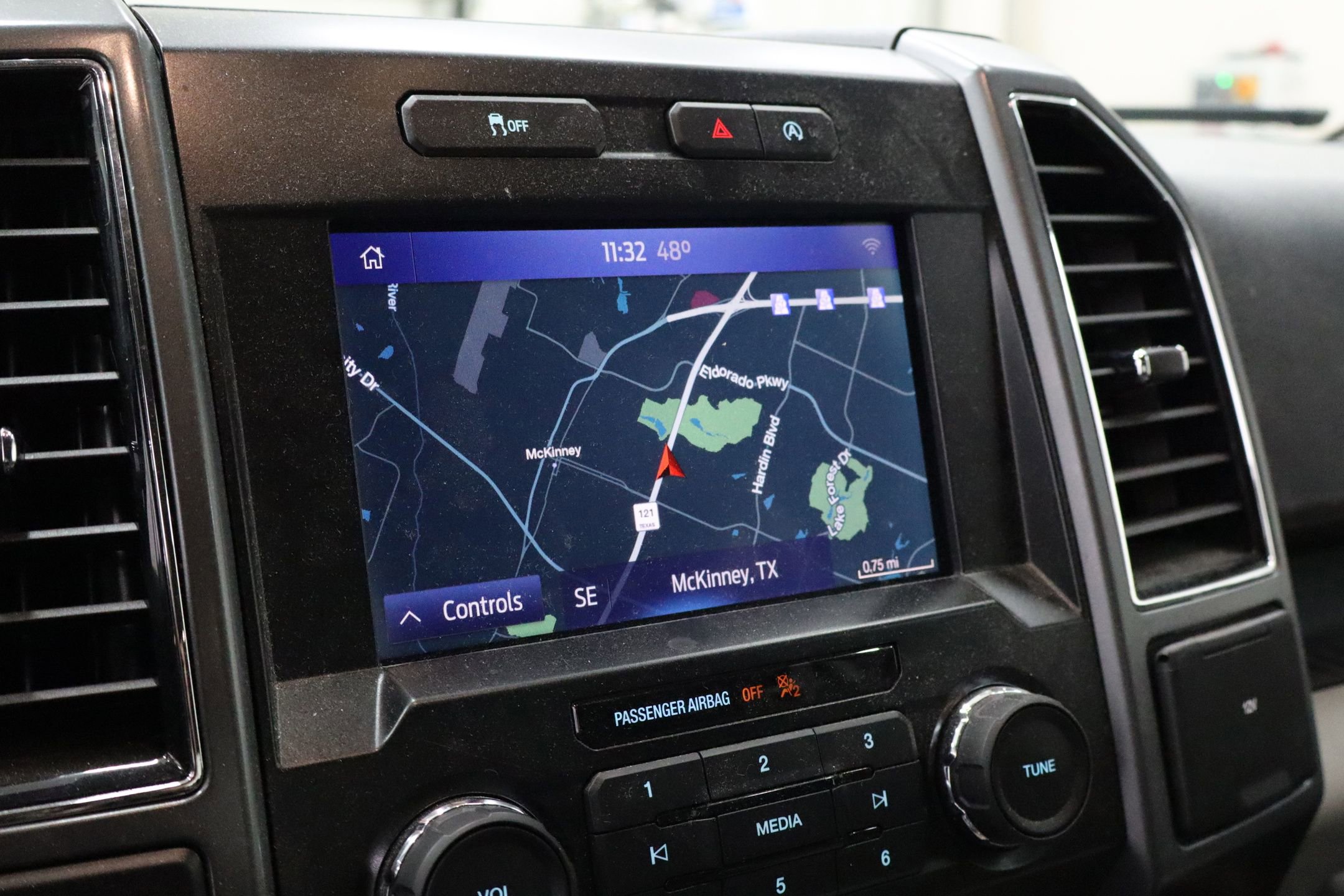 Certified 2020 Ford F150 XLT w/ Equipment Group 302A Luxury image 17