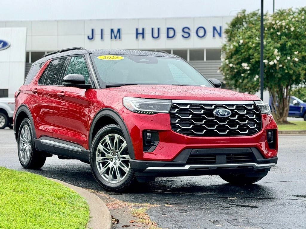 Certified 2025 Ford Explorer Platinum RWD image 2