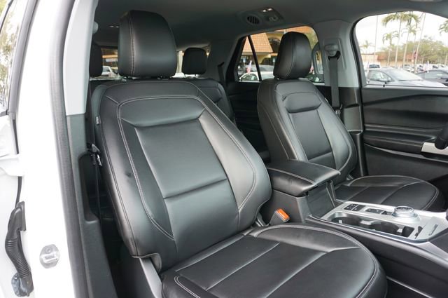 Certified 2023 Ford Explorer XLT w/ Equipment Group 202A image 2