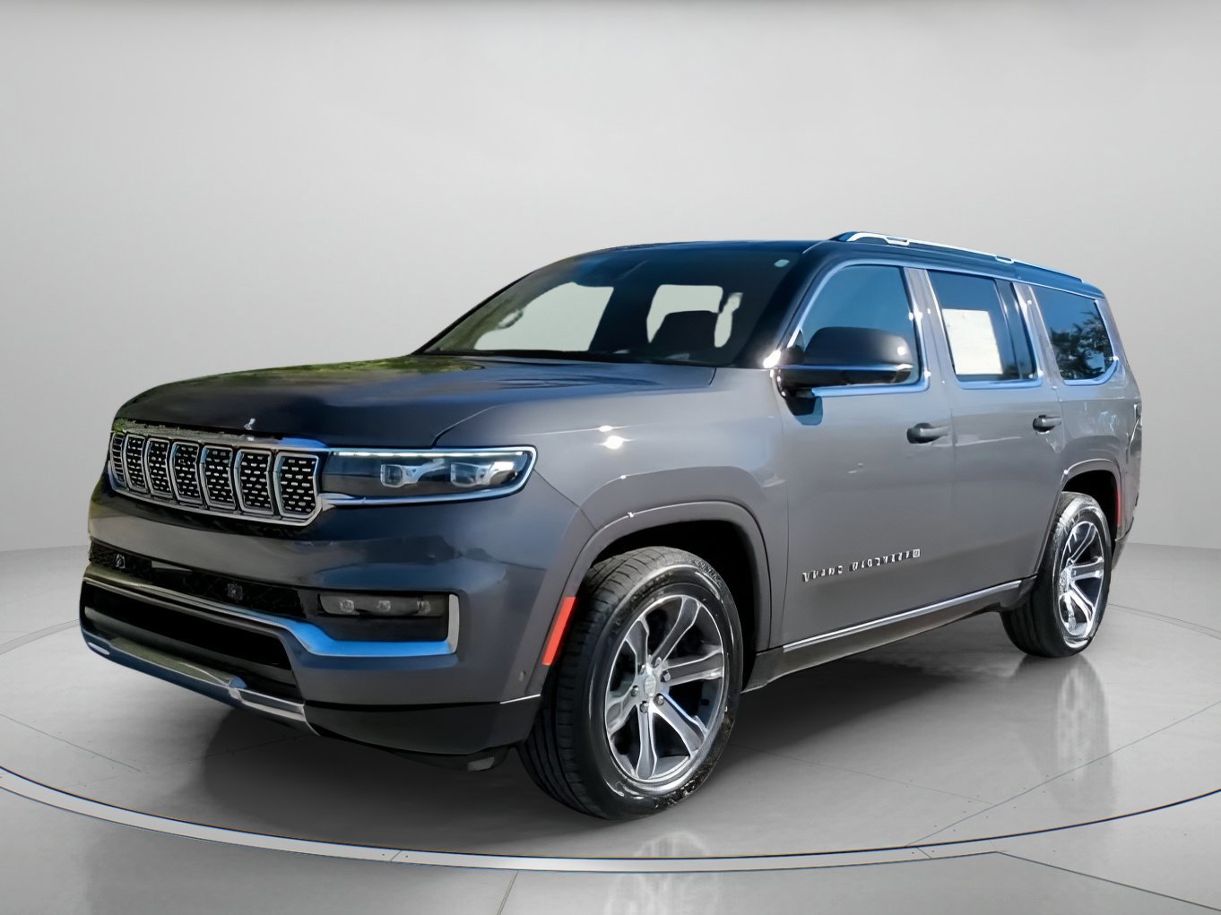 Used 2022 Jeep Grand Wagoneer Series I image 4