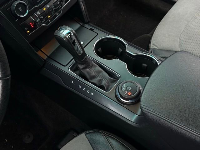 Certified 2017 Ford Explorer XLT w/ Equipment Group 202A image 27