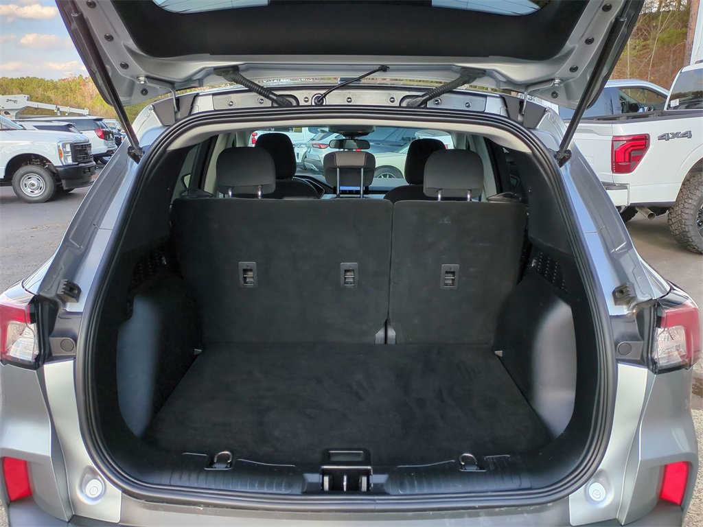 Certified 2022 Ford Escape SE w/ Cold Weather Package image 13