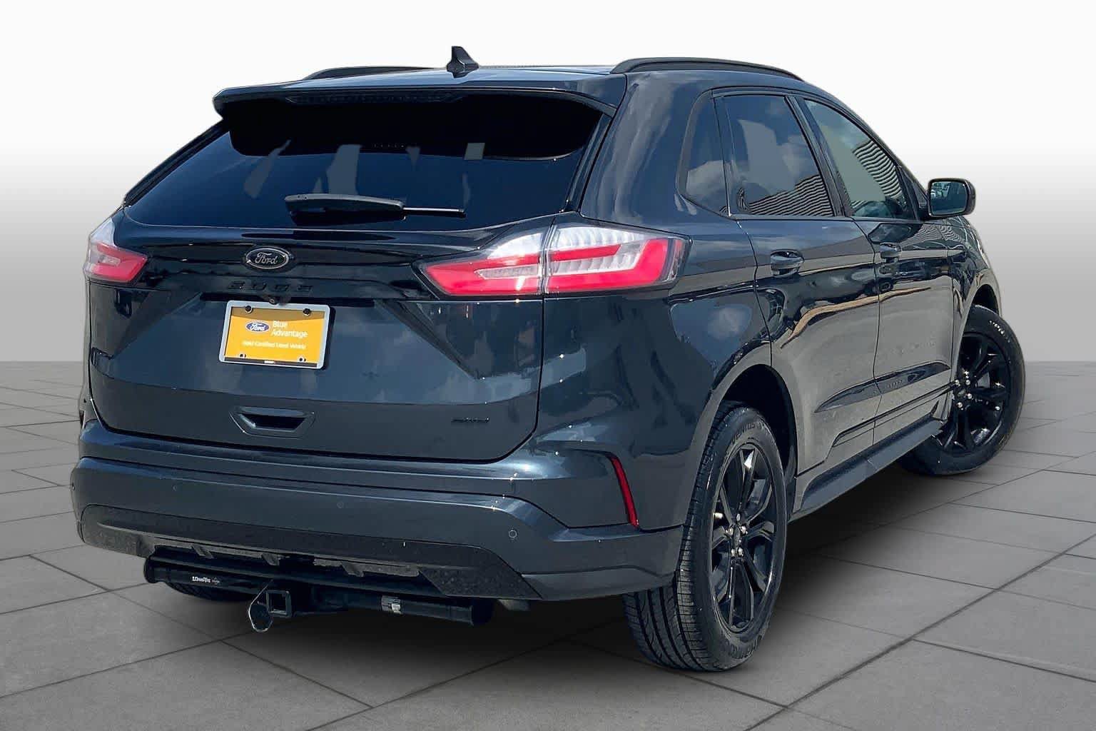 Certified 2022 Ford Edge SE w/ Black Appearance Package AWD/4WD image 13