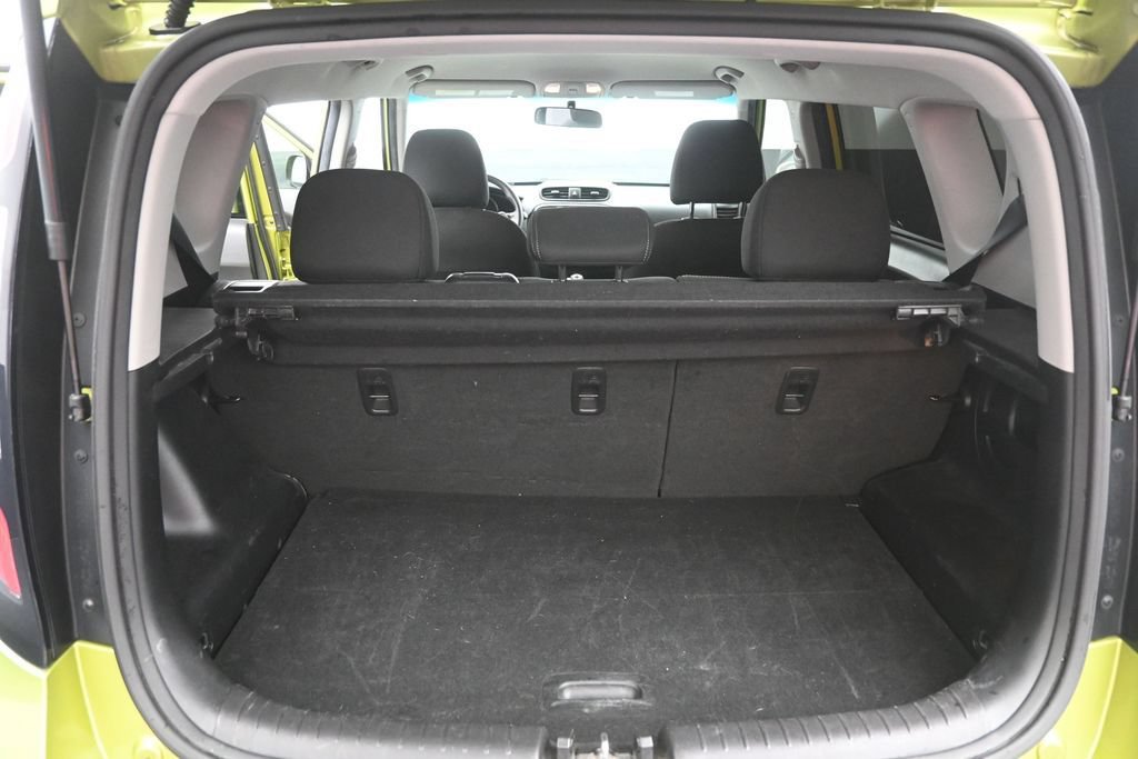 Used 2018 Kia Soul + FWD image 23