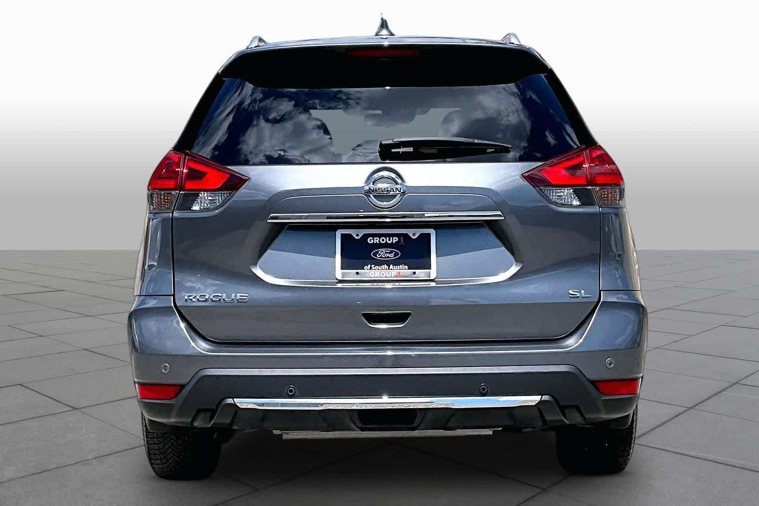 Used 2020 Nissan Rogue SV FWD image 5