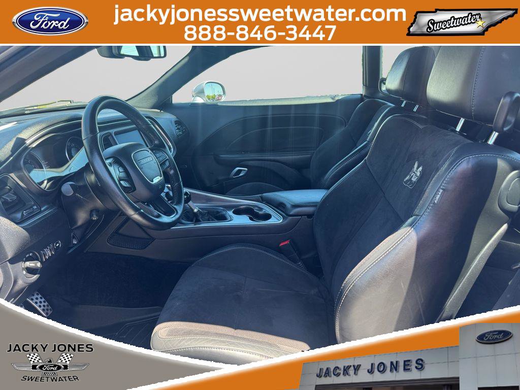 Used 2017 Dodge Challenger R/T Scat Pack RWD image 10