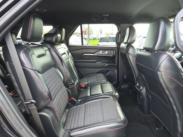 Certified 2025 Ford Explorer ST-Line w/ ST-Line Street Pack AWD/4WD image 18