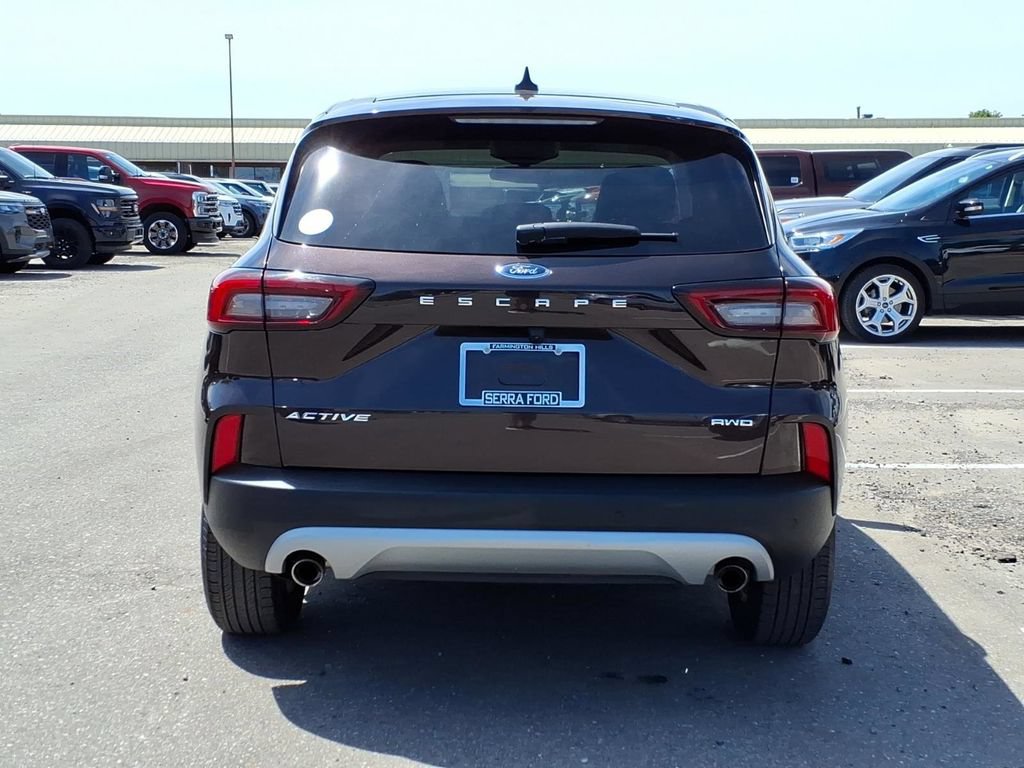 Certified 2023 Ford Escape Active w/ Tech Pack #2 AWD/4WD image 4