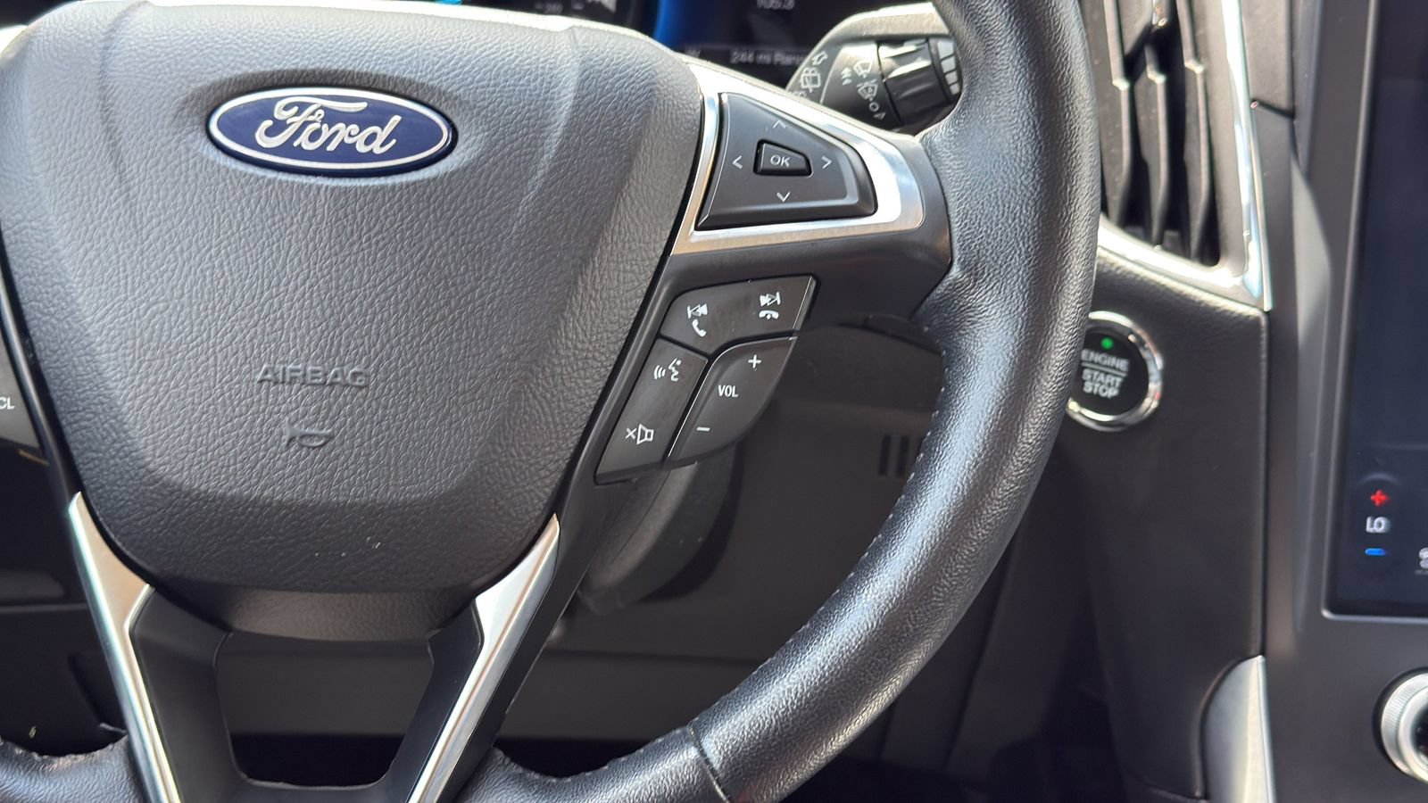 Certified 2023 Ford Edge Titanium AWD/4WD image 15