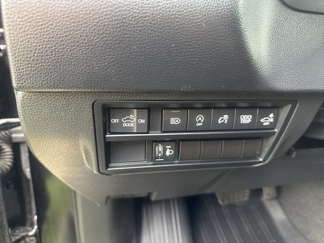 Used 2022 Toyota Tundra SR5 w/ SR5 Convenience Package RWD image 15