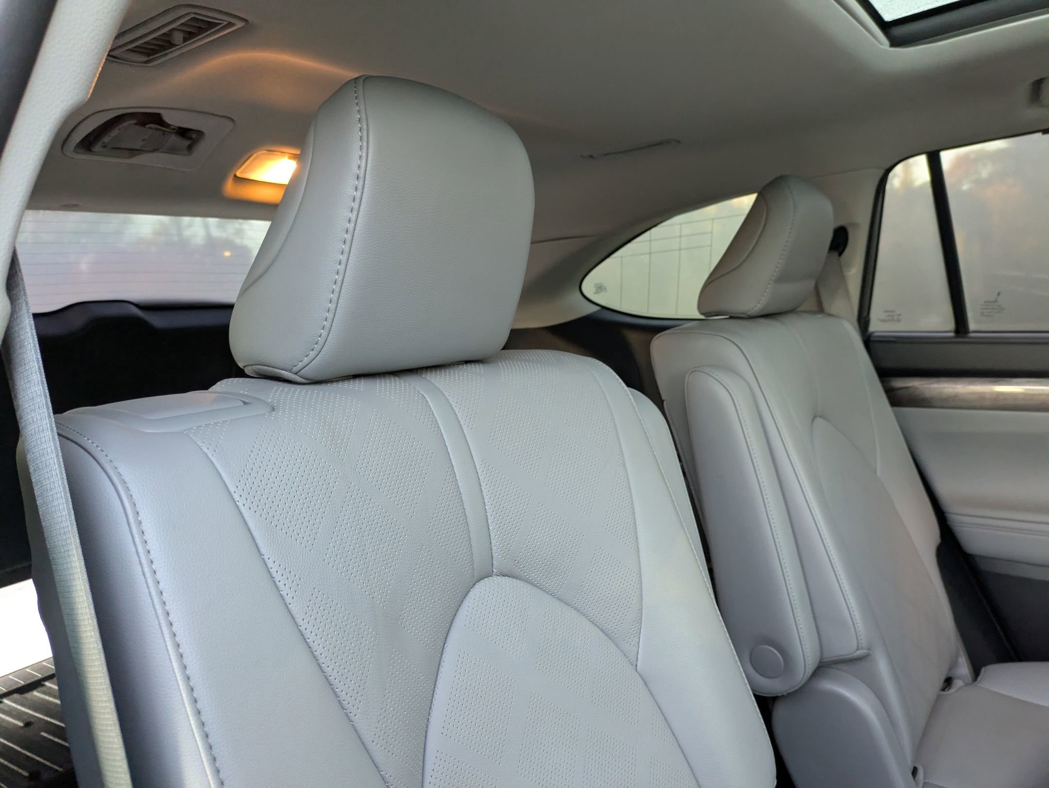 Used 2023 Toyota Highlander Platinum image 36