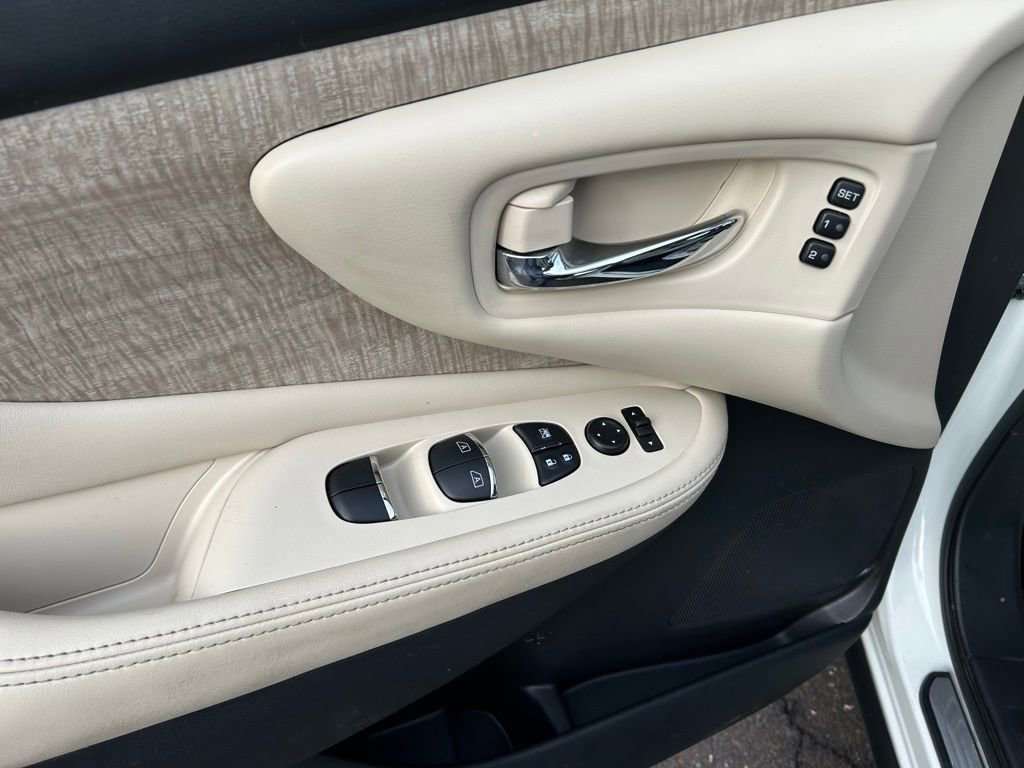 Used 2020 Nissan Murano SL w/ Moonroof Package image 12