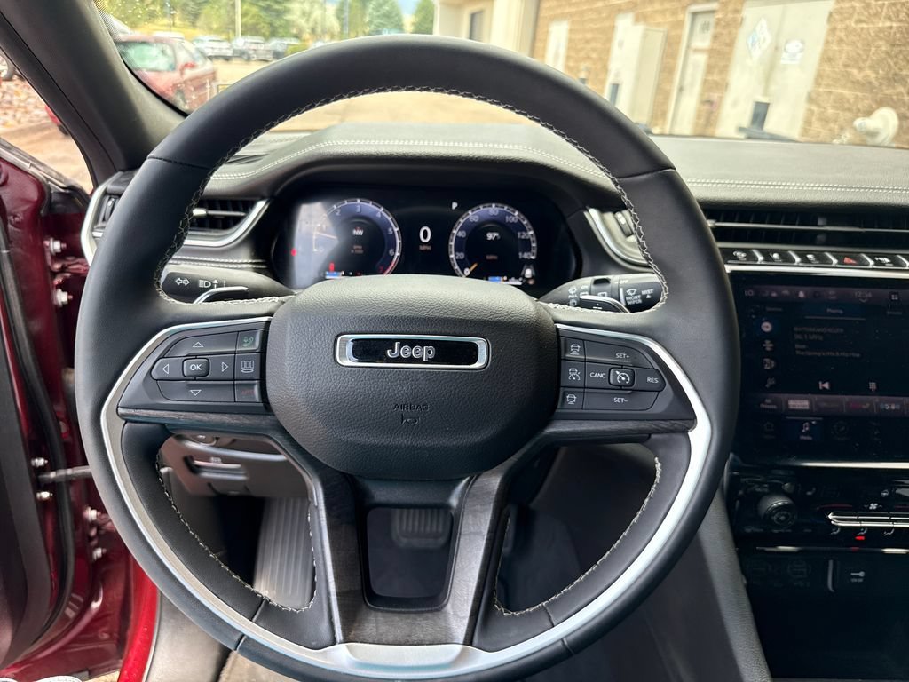 Used 2024 Jeep Grand Cherokee L Limited w/ Trailer Tow Package AWD/4WD image 15