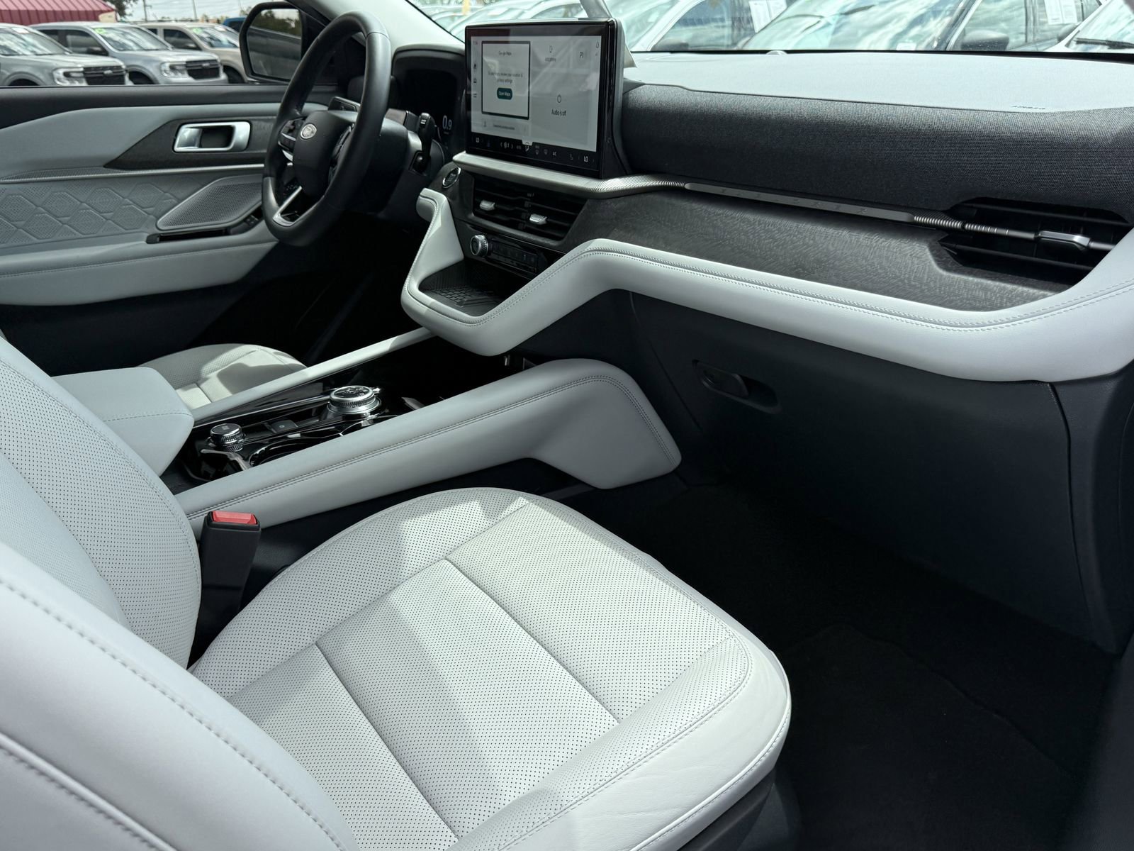 Certified 2025 Ford Explorer Platinum w/ Ultimate Package RWD image 11