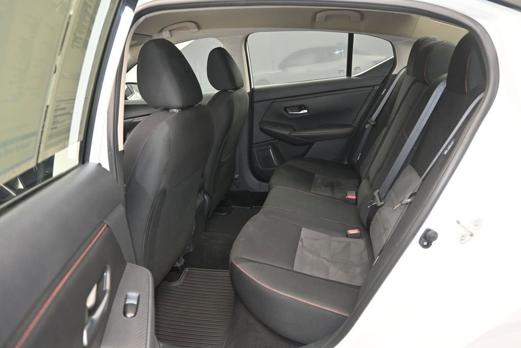 Used 2025 Nissan Sentra SR FWD image 15