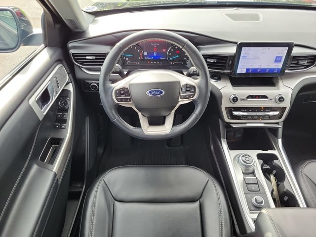 Certified 2023 Ford Explorer XLT w/ Equipment Group 202A AWD/4WD image 30