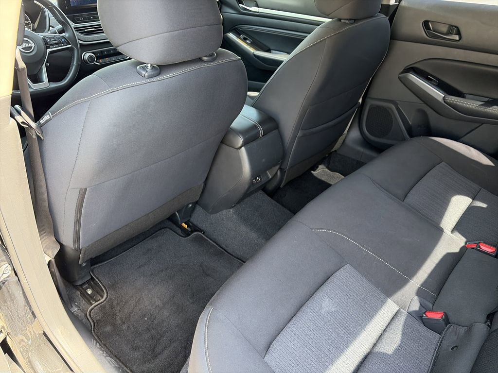 Used 2023 Nissan Altima 2.5 SV w/ SV Premium Package AWD/4WD image 28