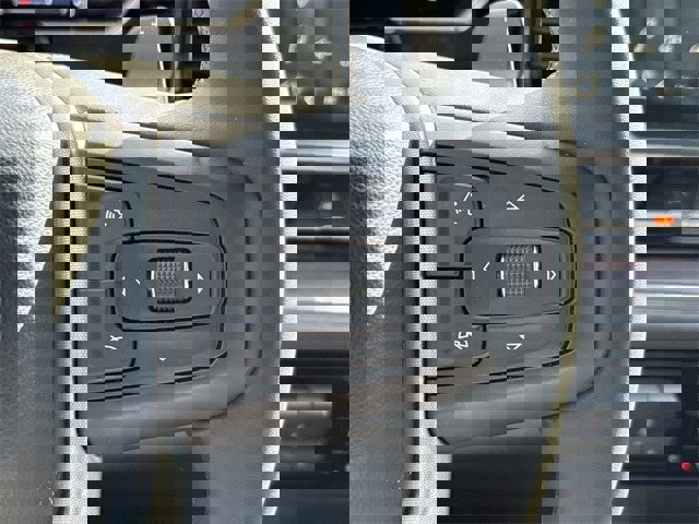 Used 2024 GMC Sierra 1500 SLT w/ SLT Convenience Package image 31