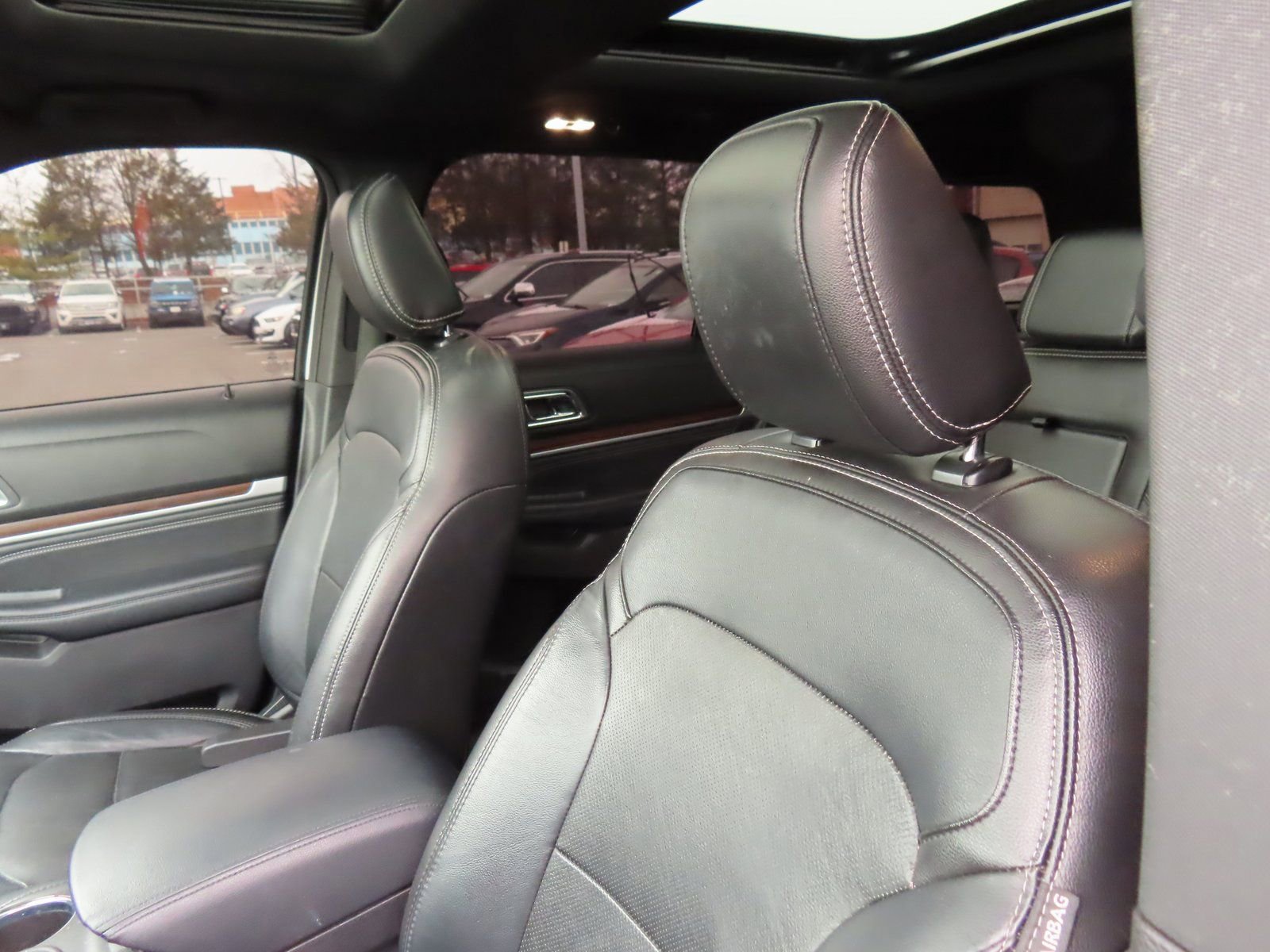 Certified 2018 Ford Explorer Limited w/ Equipment Group 301A image 23