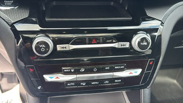 Certified 2024 Ford Explorer ST-Line w/ Class IV Trailer Tow Package image 26