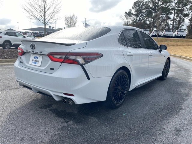 Used 2023 Toyota Camry SE image 3