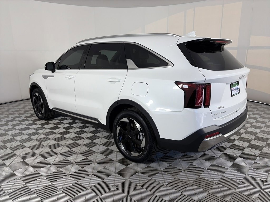 Used 2025 Kia Sorento EX image 3