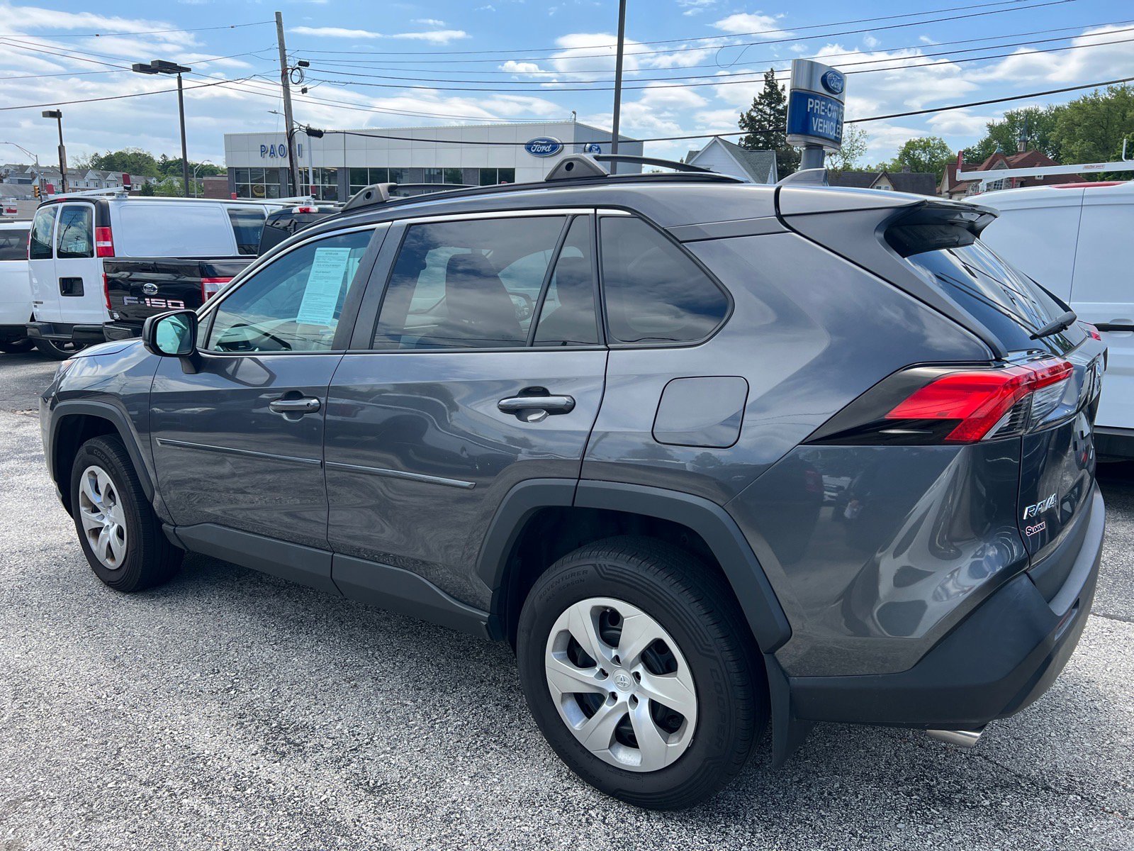 Used 2021 Toyota RAV4 LE w/ Carpet Mat Package (TMS) AWD/4WD image 4
