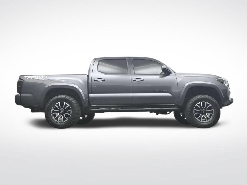Used 2022 Toyota Tacoma TRD Sport w/ Technology Package AWD/4WD image 34