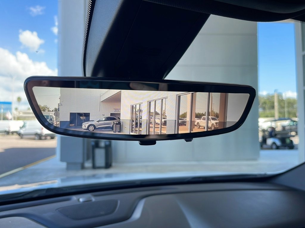 Used 2022 Chevrolet Traverse RS image 29