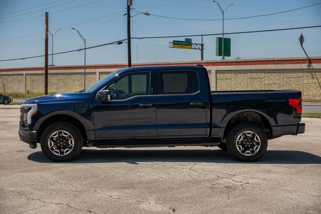 Certified 2023 Ford F150 Lightning XLT AWD/4WD image 5