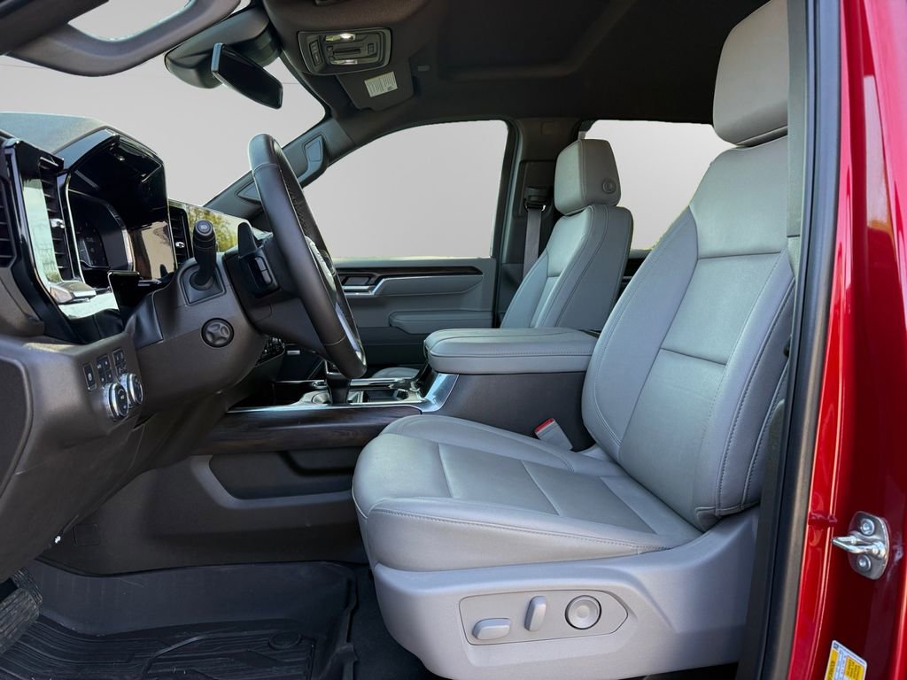Used 2025 GMC Sierra 1500 SLT w/ SLT Premium Package image 9