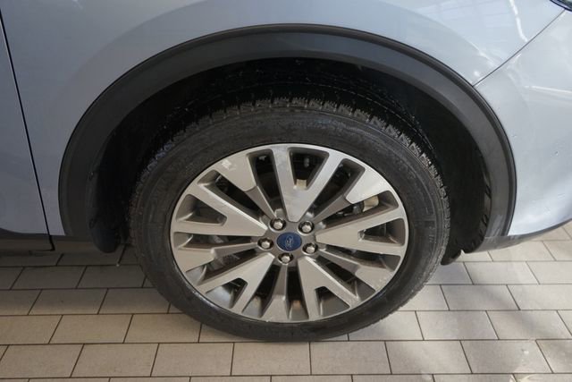 Certified 2022 Ford Escape Titanium image 15