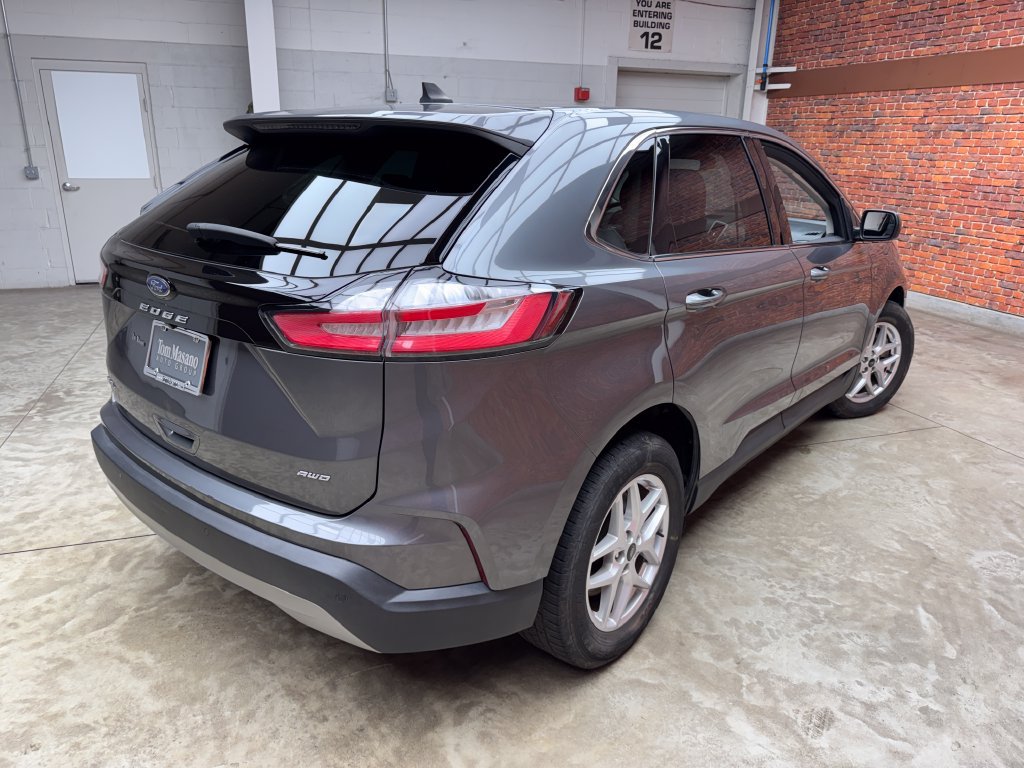 Certified 2023 Ford Edge SEL AWD/4WD image 4