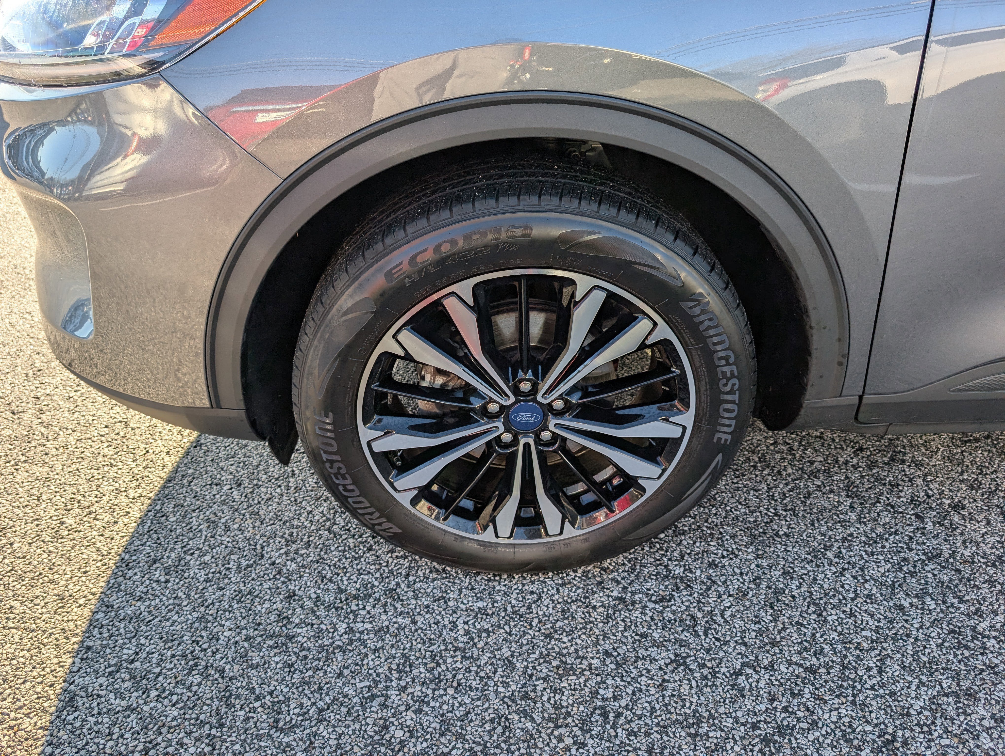 Certified 2022 Ford Escape SE w/ SE Sport Appearance Package image 11