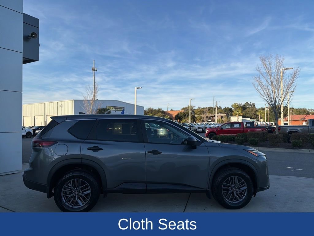 Used 2024 Nissan Rogue S image 2