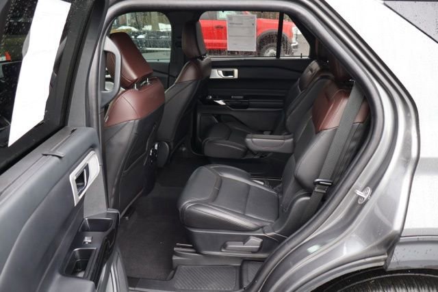 Certified 2023 Ford Explorer Platinum w/ Premium Technology Package image 28