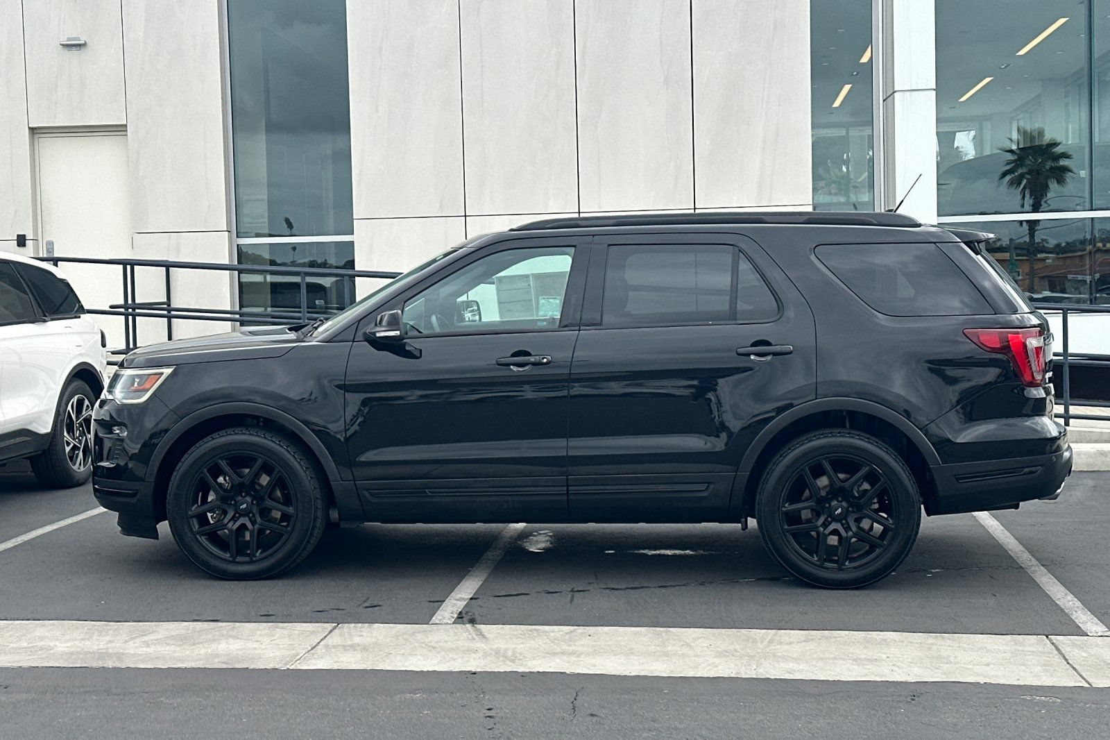 Certified 2018 Ford Explorer Sport AWD/4WD image 6