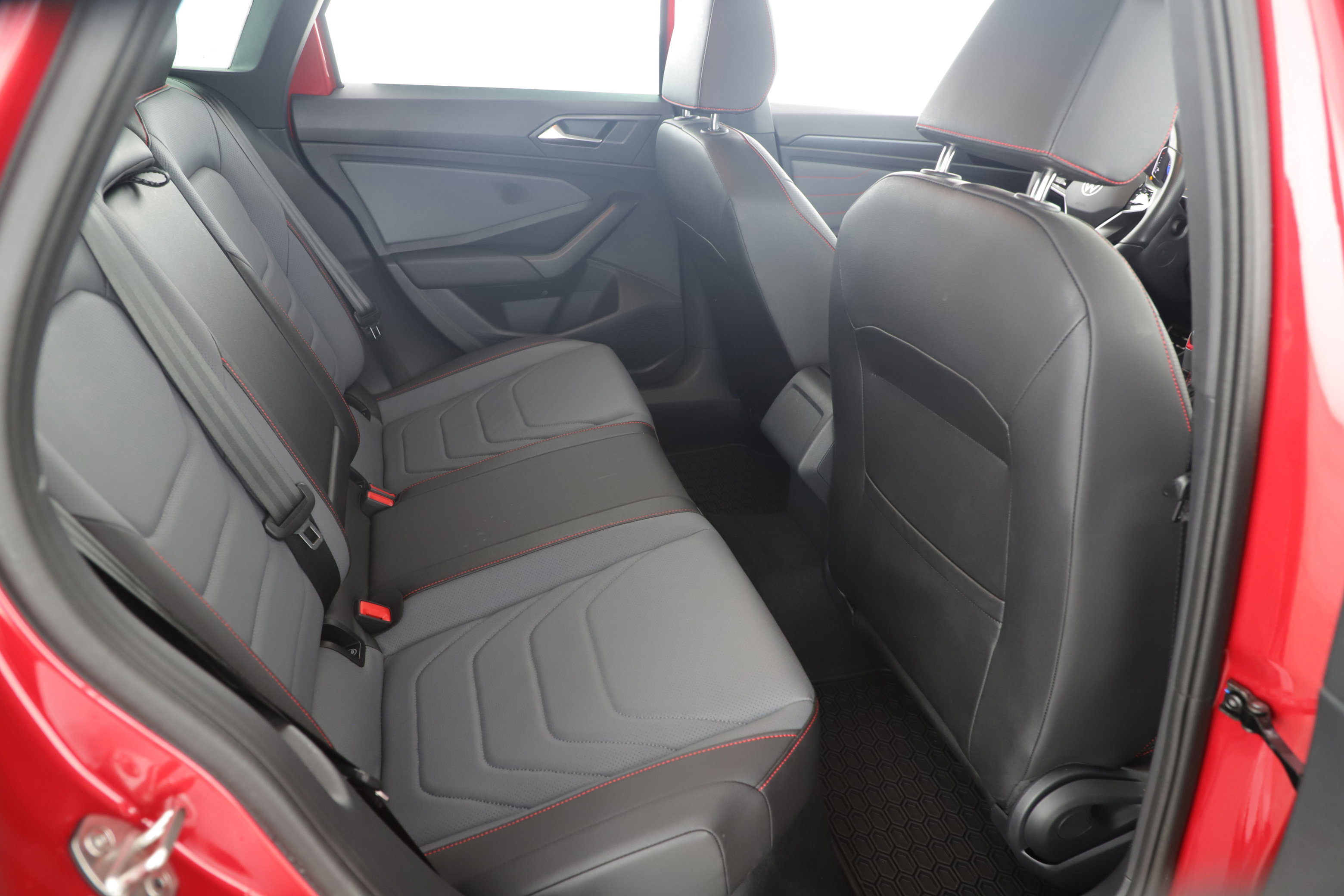 Used 2025 Volkswagen Jetta GLI Autobahn image 24