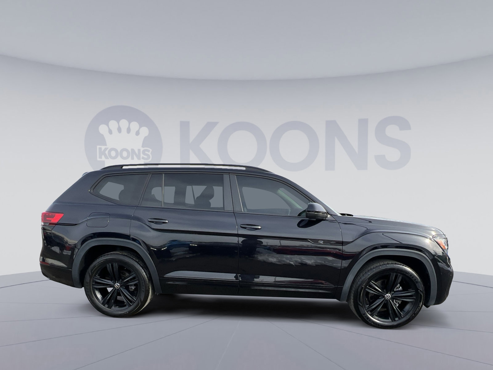 Used 2022 Volkswagen Atlas SEL R-Line image 6