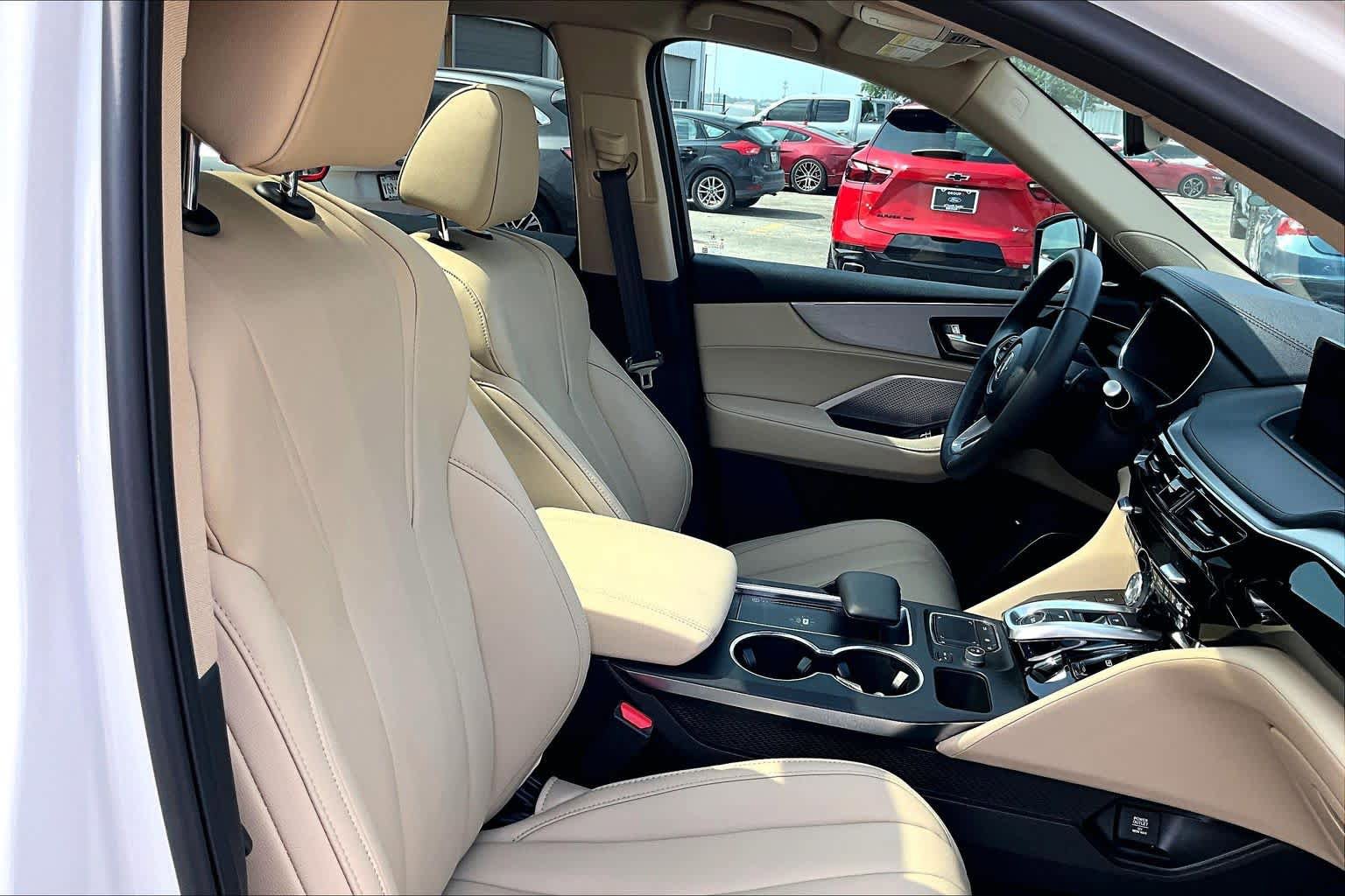 Used 2024 Acura MDX FWD image 9