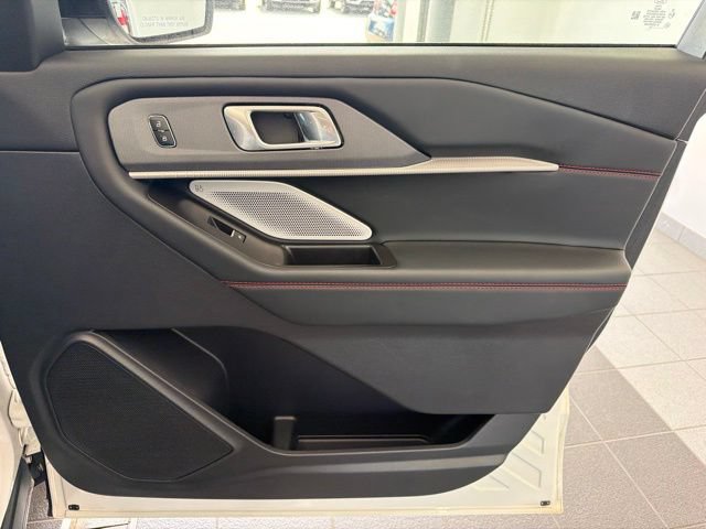 Certified 2025 Ford Explorer ST w/ Sun And Sound Package AWD/4WD image 17
