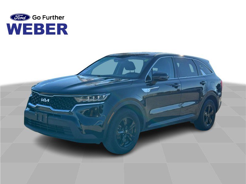 Used 2023 Kia Sorento LX image 1
