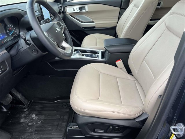 Certified 2023 Ford Explorer Limited w/ Limited Technology Package image 22